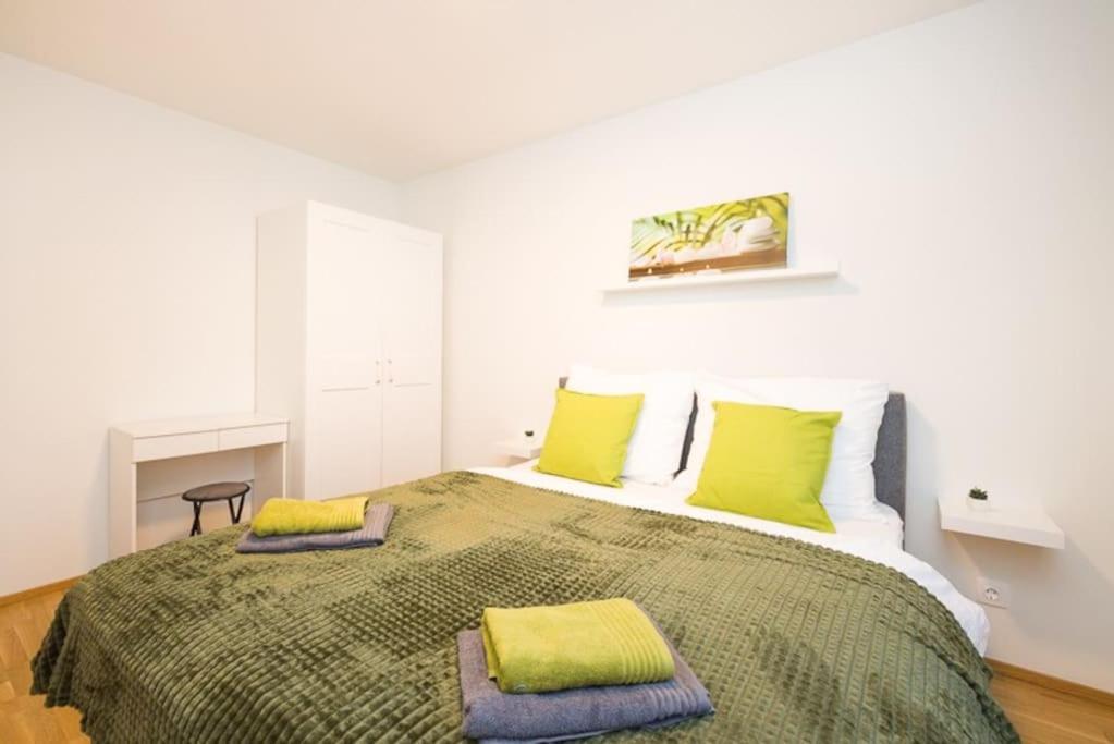 Premium City Apartment With Balcony! Free Garage Parking Included! Vienna Exterior photo
