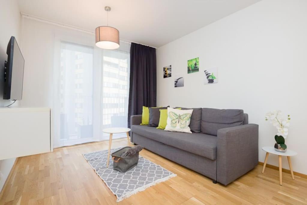 Premium City Apartment With Balcony! Free Garage Parking Included! Vienna Exterior photo