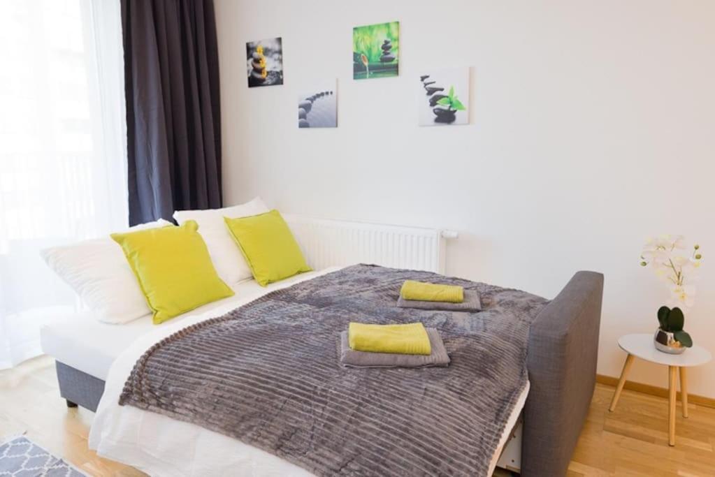 Premium City Apartment With Balcony! Free Garage Parking Included! Vienna Exterior photo